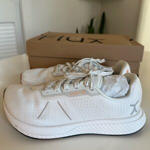 Flux ADAPT GRAPHENE RR Athletic Tennis Shoe Women’s size 8 Like New Worn Once.